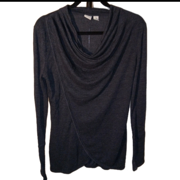 Lucy & Laurel Tops - Lucy & Laurel Gray Knit Athletic Pullover Medium